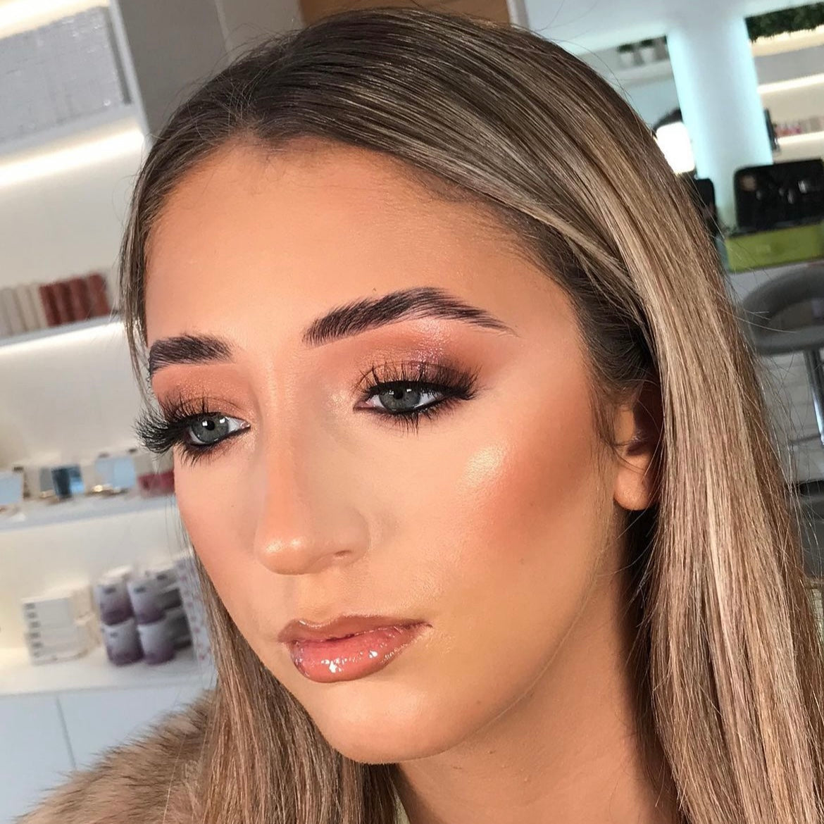 prima sis lashes on model brown hair grey eyes
